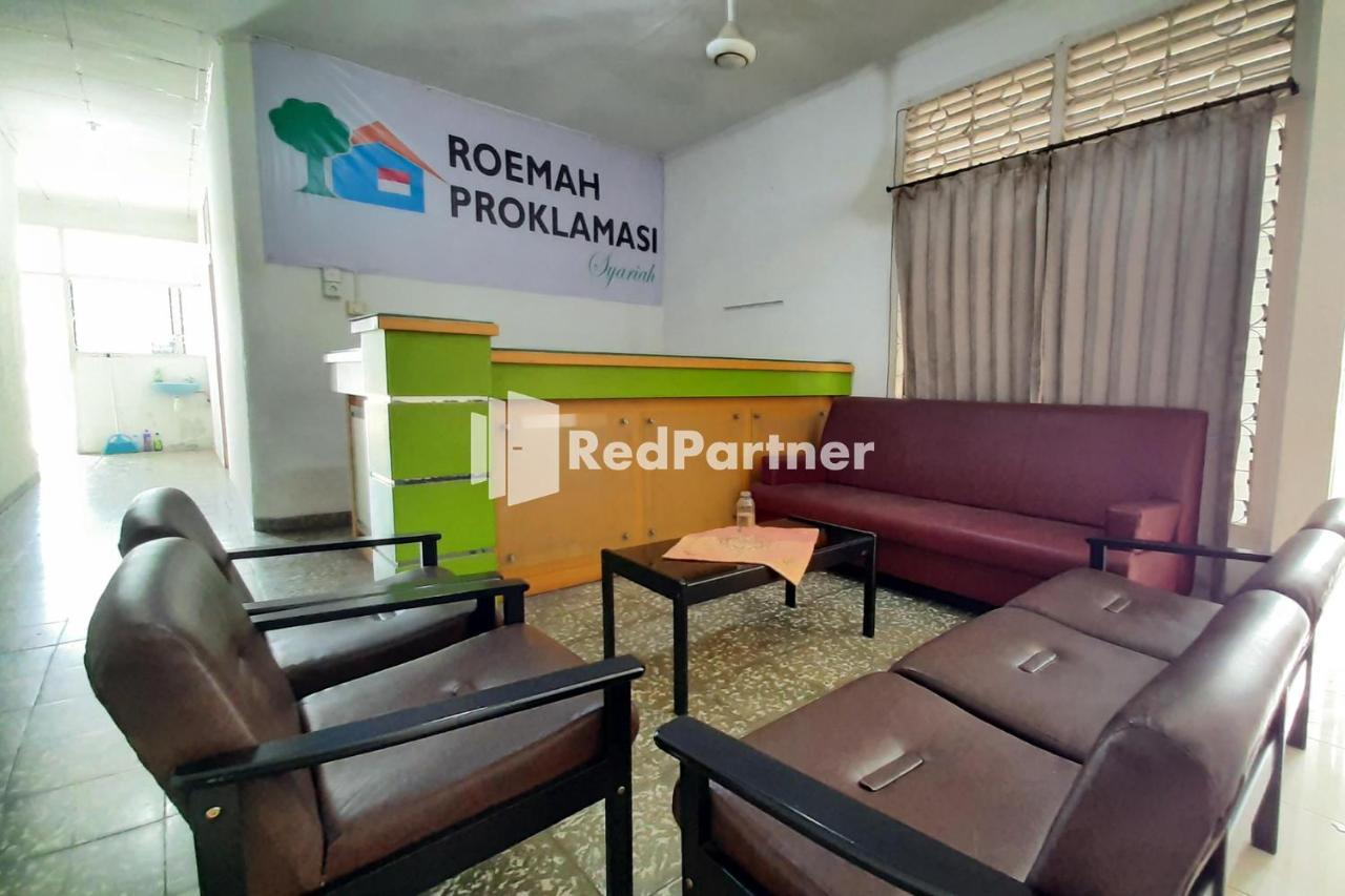 Roemah Proklamasi Syariah Mitra Reddoorz Padang  Exterior foto